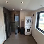 아파트 Centrally Located New 스타방에르
